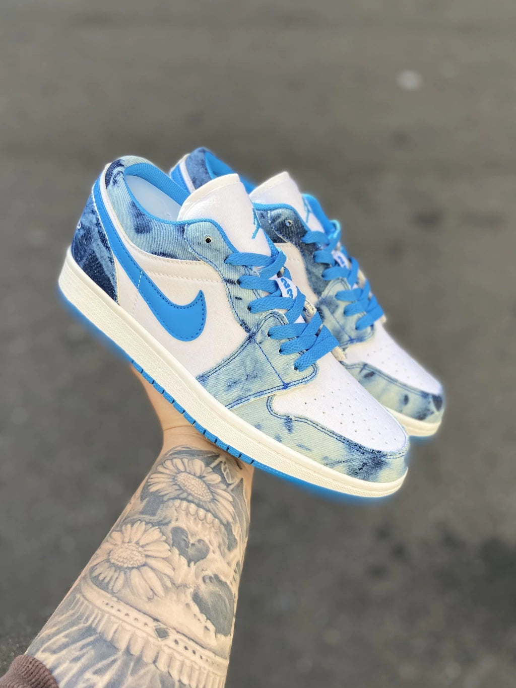 Tênis Air Jordan 1 Low Acid Wash Denim