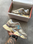 Tênis New Balance 9060