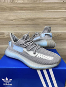 Tênis Adidas Yeezy Boost 350 v2