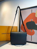 Shoulder Bag District