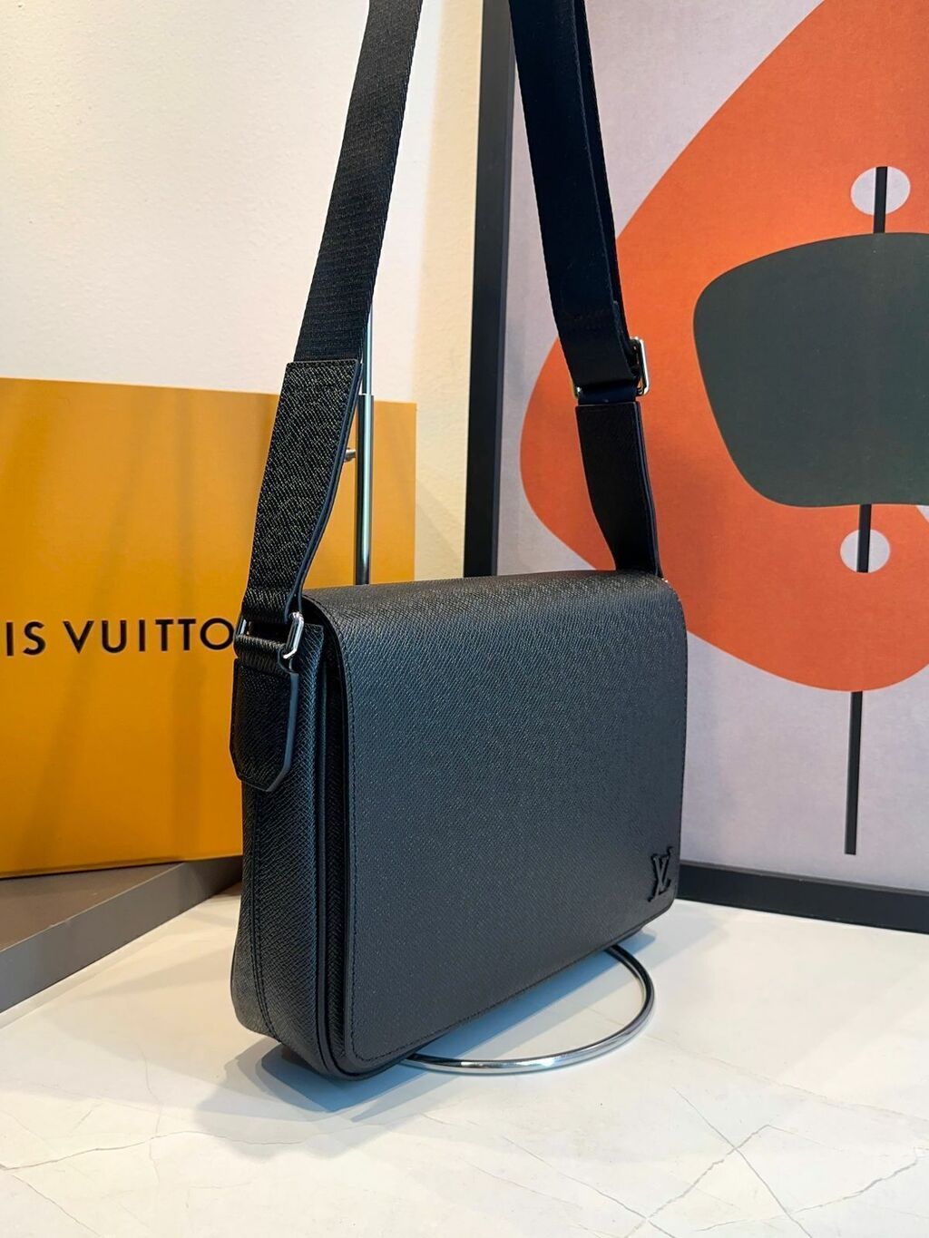 Shoulder Bag District