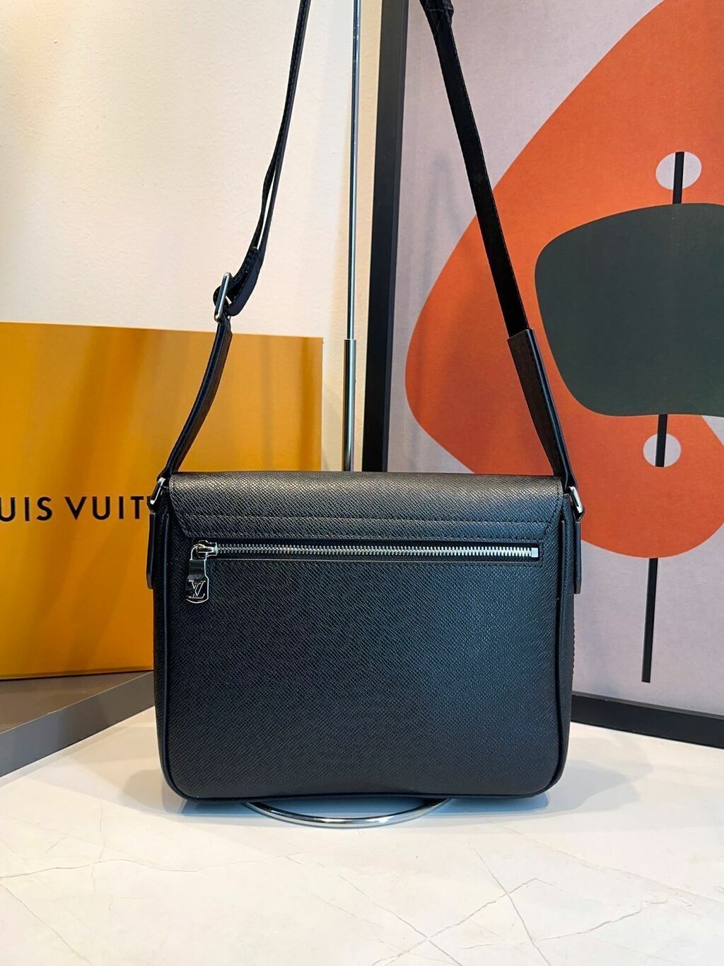 Shoulder Bag District