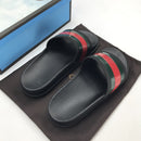 Slide Gucci Pursuit